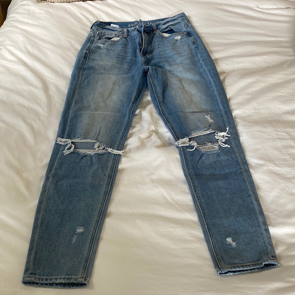 American Eagle size 2 denim high rise mom jean tapered leg